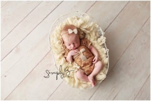 edmonton newborn photographer gold sparkles