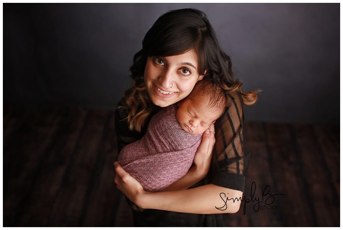 edmonton newborn photographer baby girl family photo
