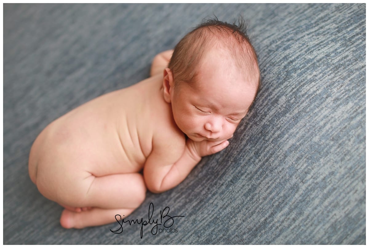 edmonton newborn photographer natural poses