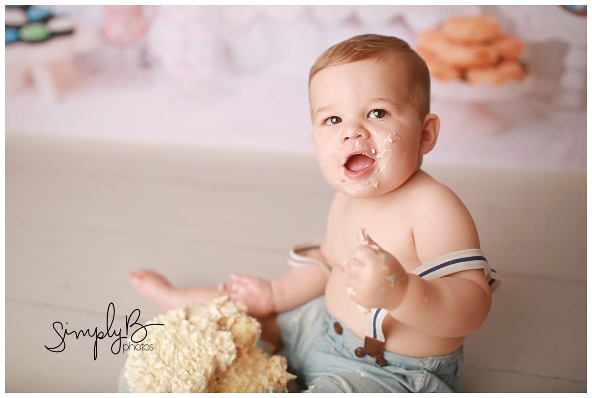 edmonton baby photo studio cake smash