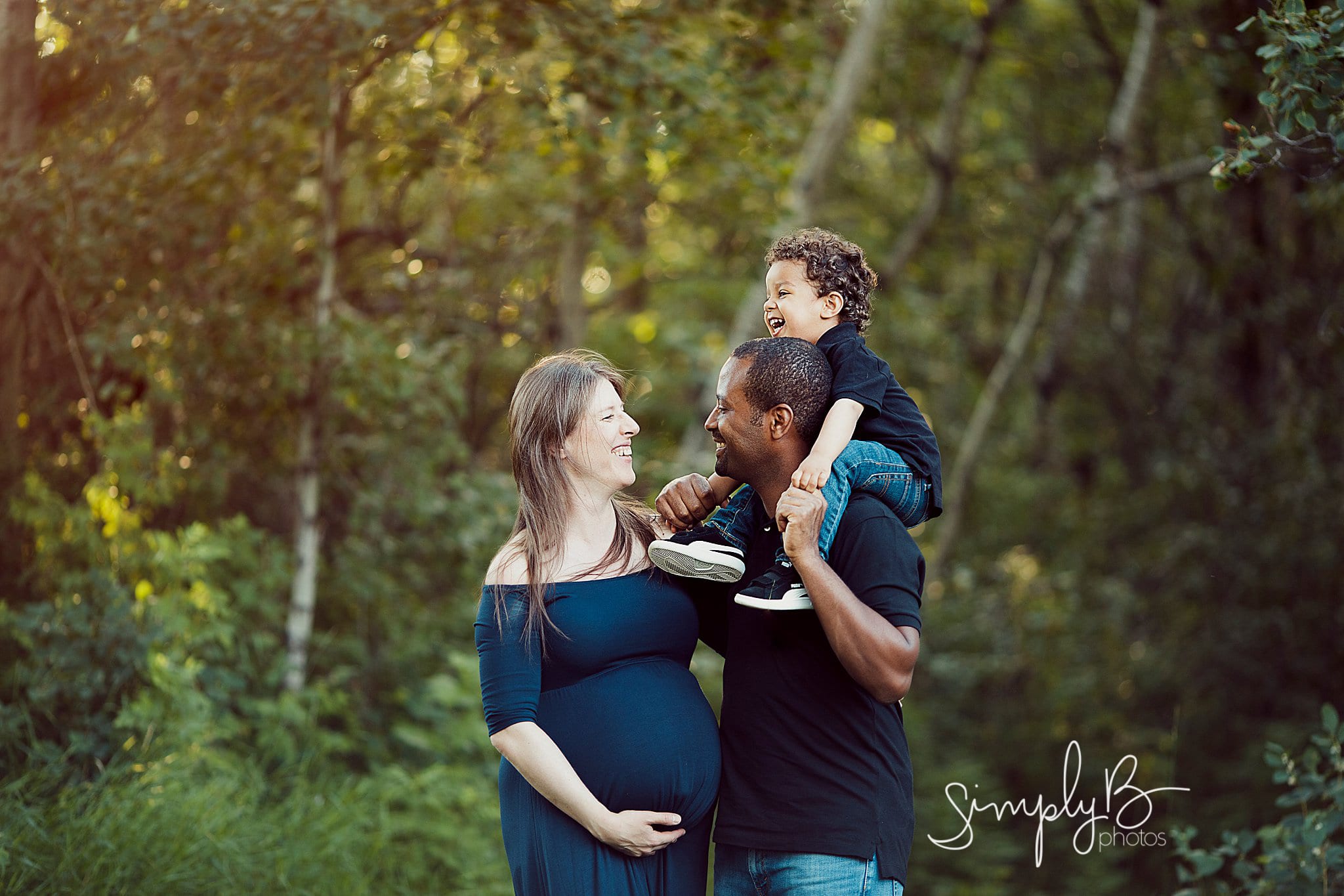 edmonton family maternity photographer outdoors mini session