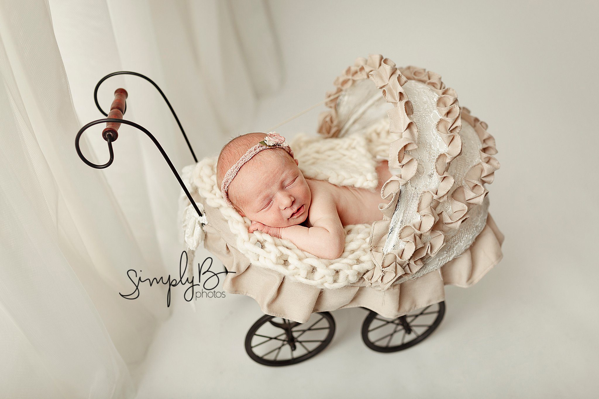 edmonton newborn photographer