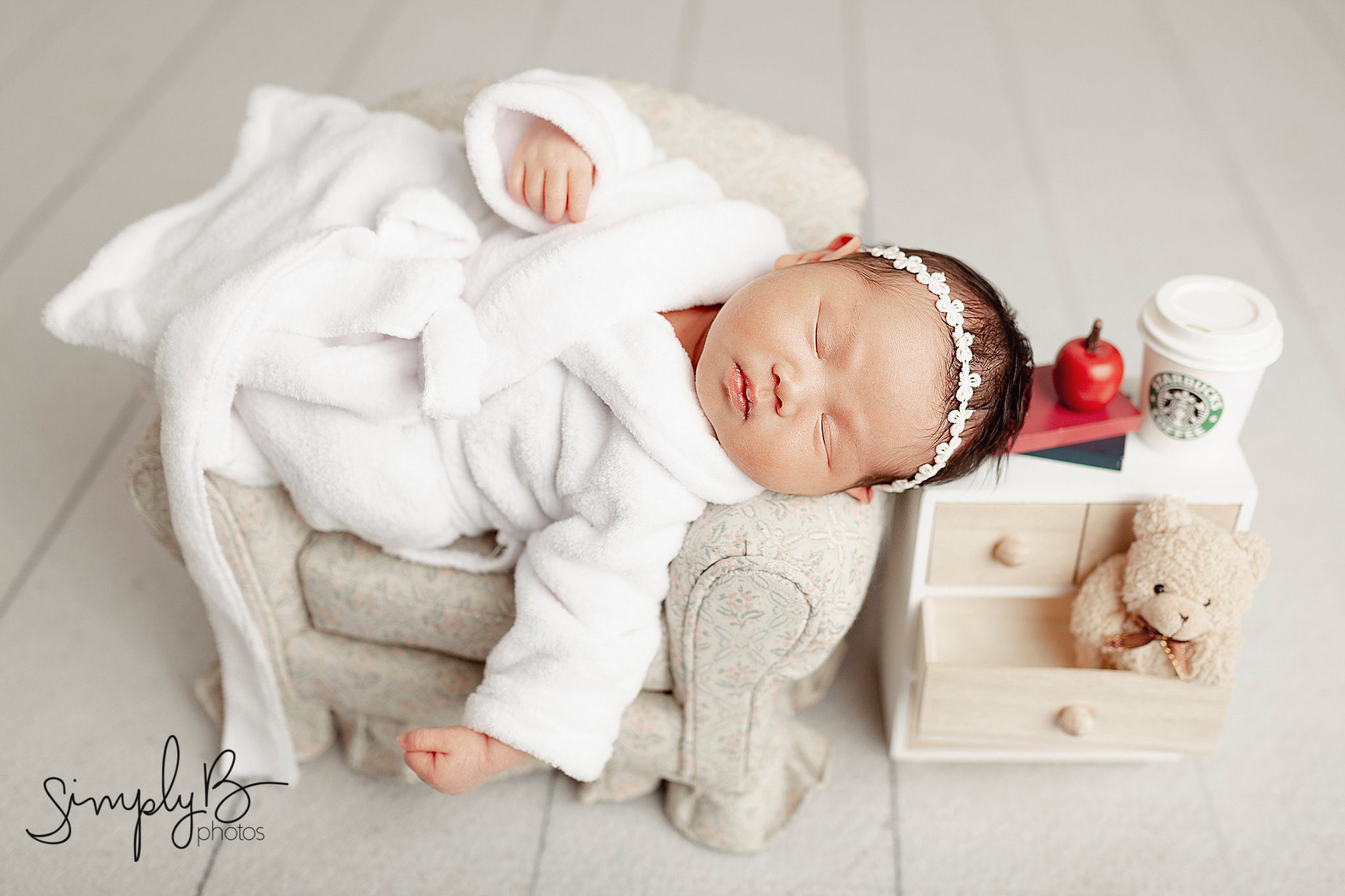 edmonton newborn photographer studio