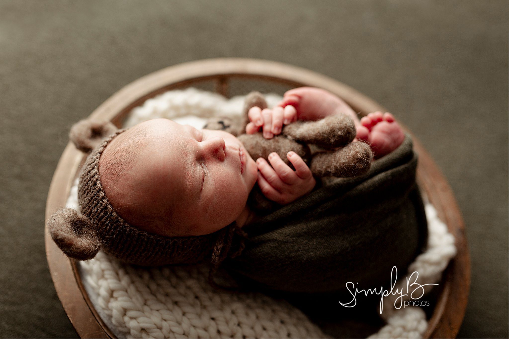 sherwood park newborn photographer studio