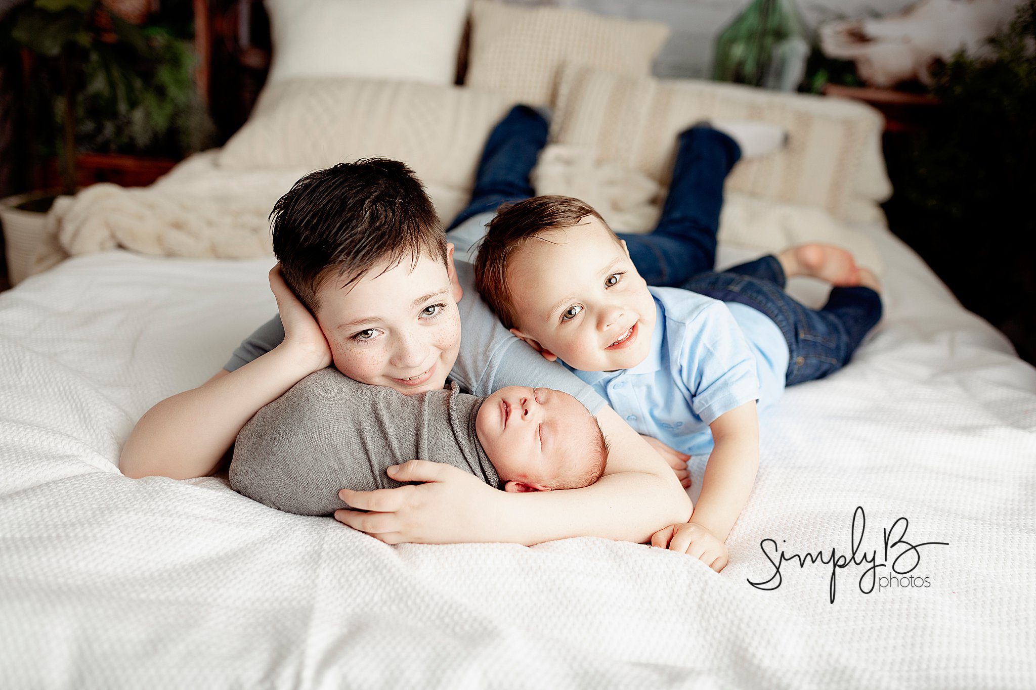 Edmonton newborn photographer studio